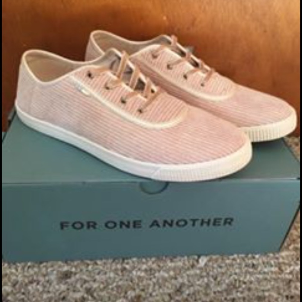 Tom’s tan corduroy shoes